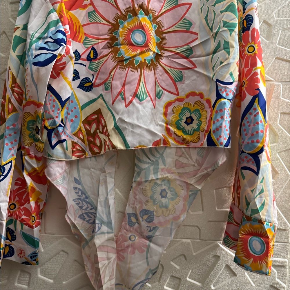 Colorful Floral Women's Blouse - Picture 3 of 4